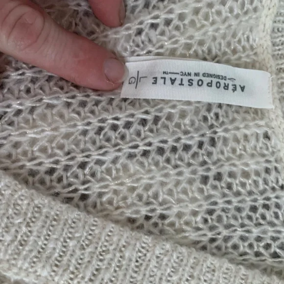 Aeropostale sweater - Picture 2 of 3